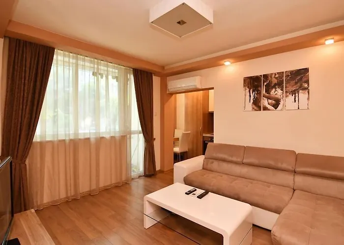 דירה двустаен в центъра