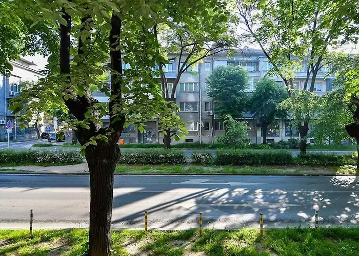 двустаен в центъра * וארנה